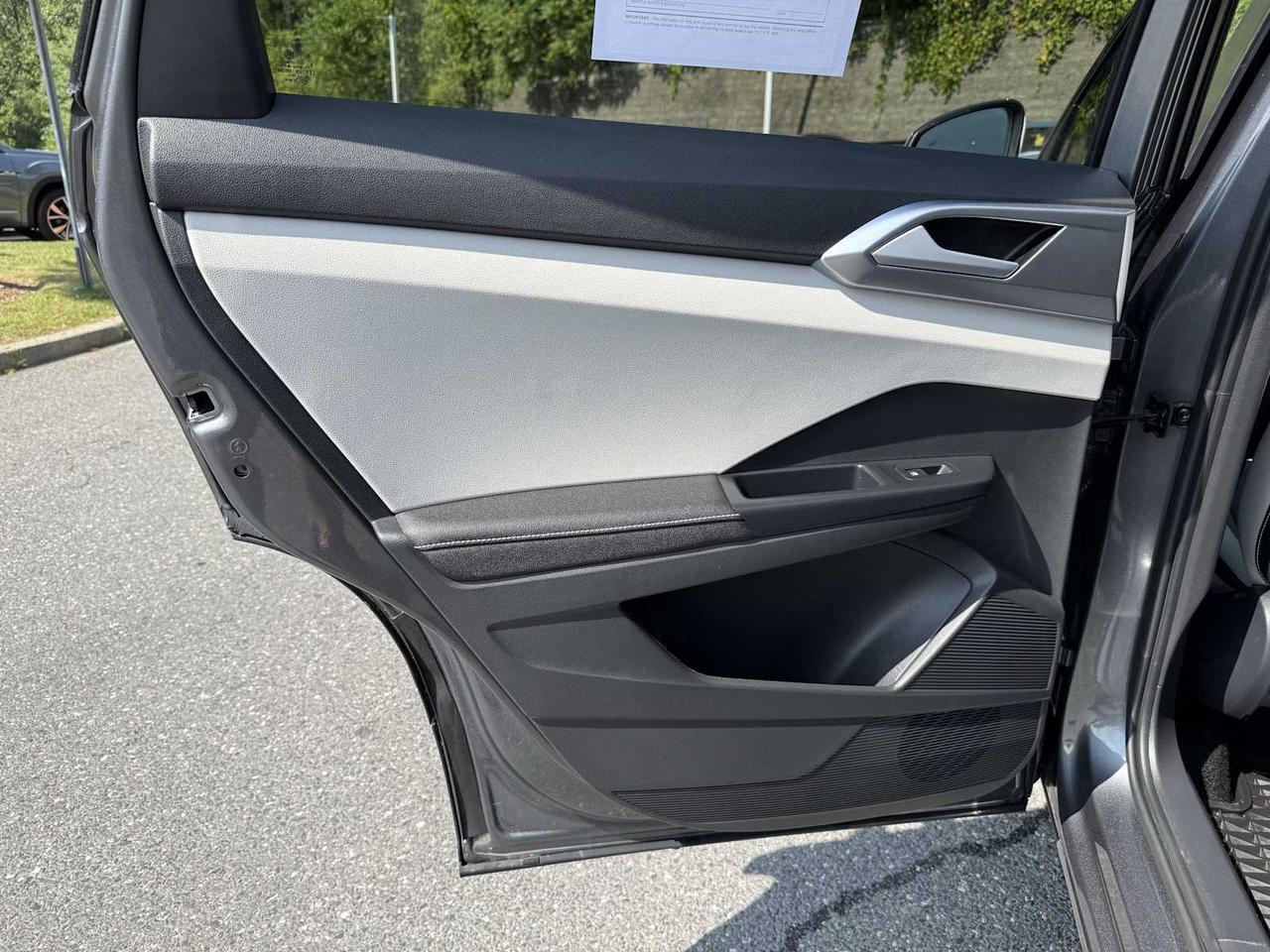 2025 Volkswagen Taos SE Westborough MA