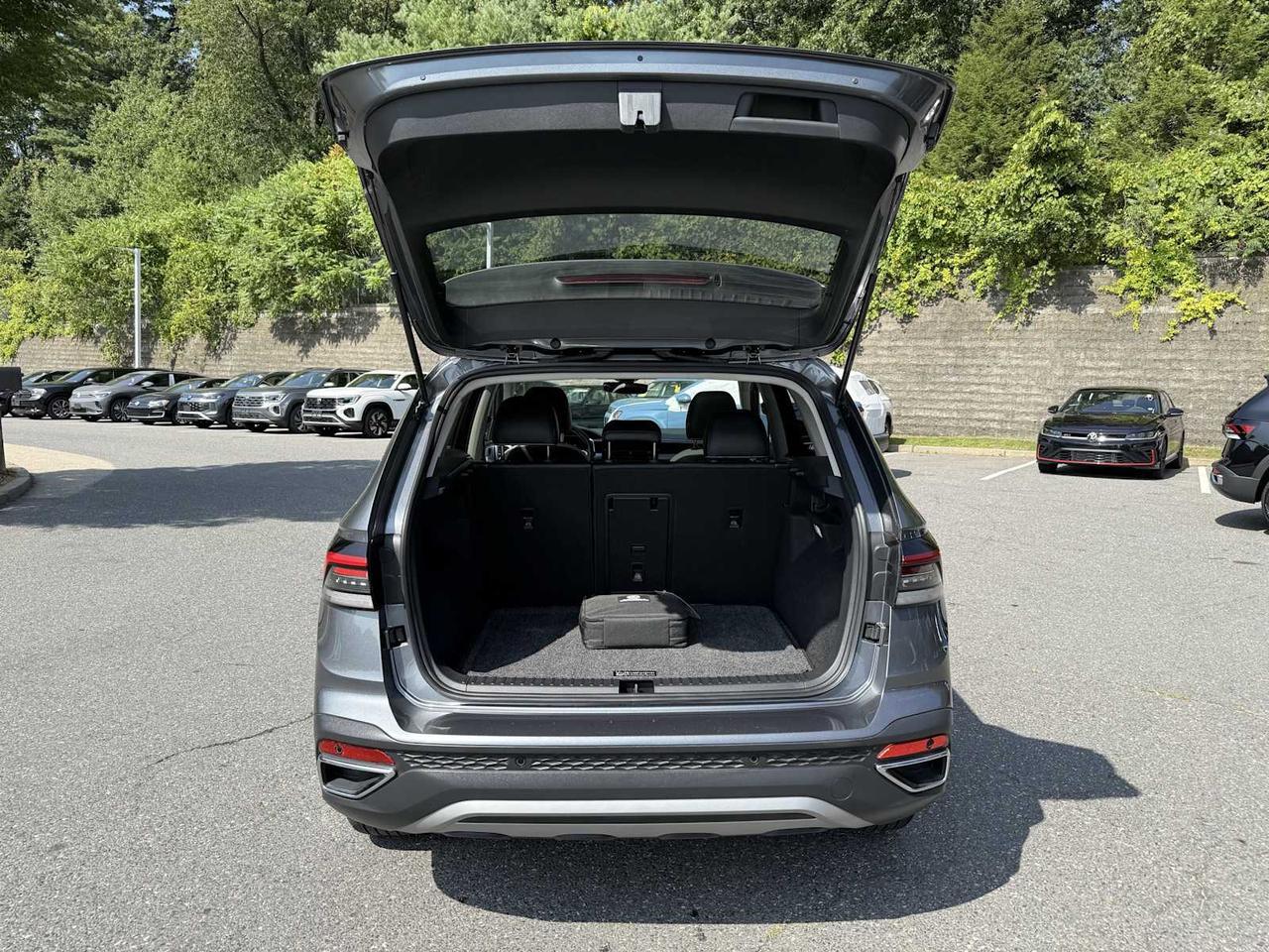2025 Volkswagen Taos SE Westborough MA
