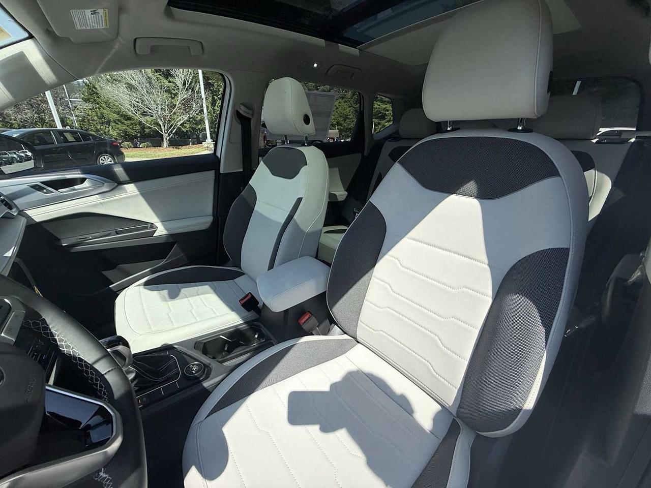 2025 Volkswagen Taos SE Westborough MA