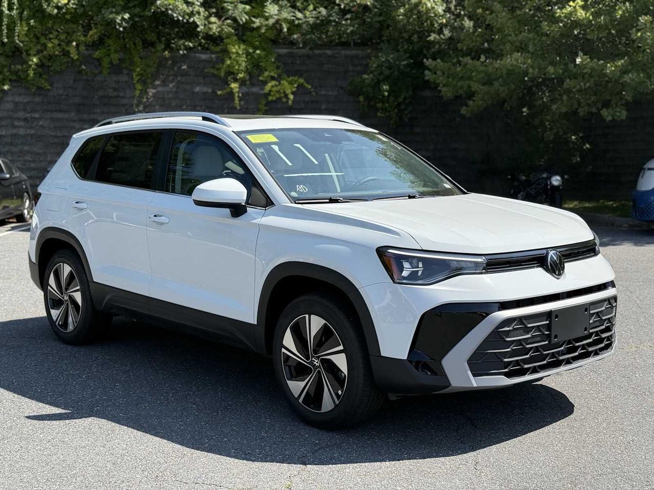 2025 Volkswagen Taos SE Westborough MA