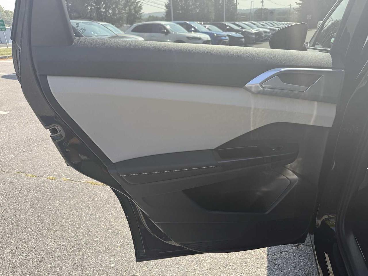 2025 Volkswagen Taos SE Westborough MA
