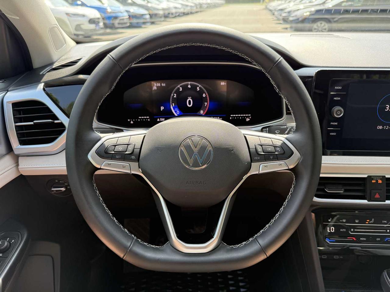 2025 Volkswagen Taos SE Westborough MA