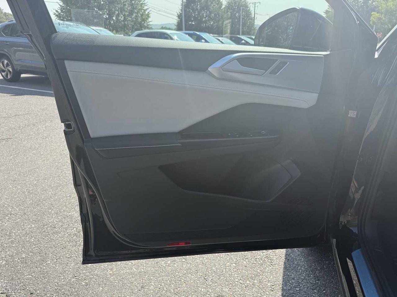 2025 Volkswagen Taos SE Westborough MA