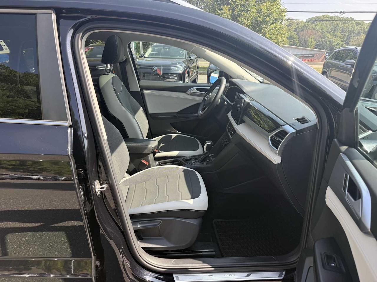 2025 Volkswagen Taos SE Westborough MA