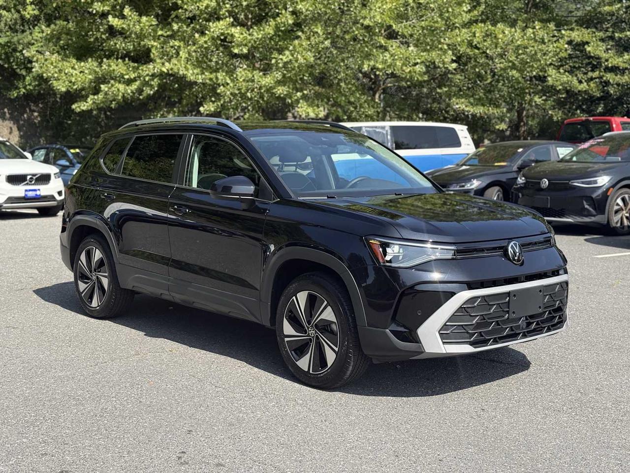 2025 Volkswagen Taos SE Westborough MA