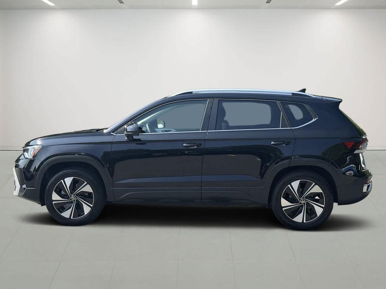 2025 Volkswagen Taos SE Westborough MA
