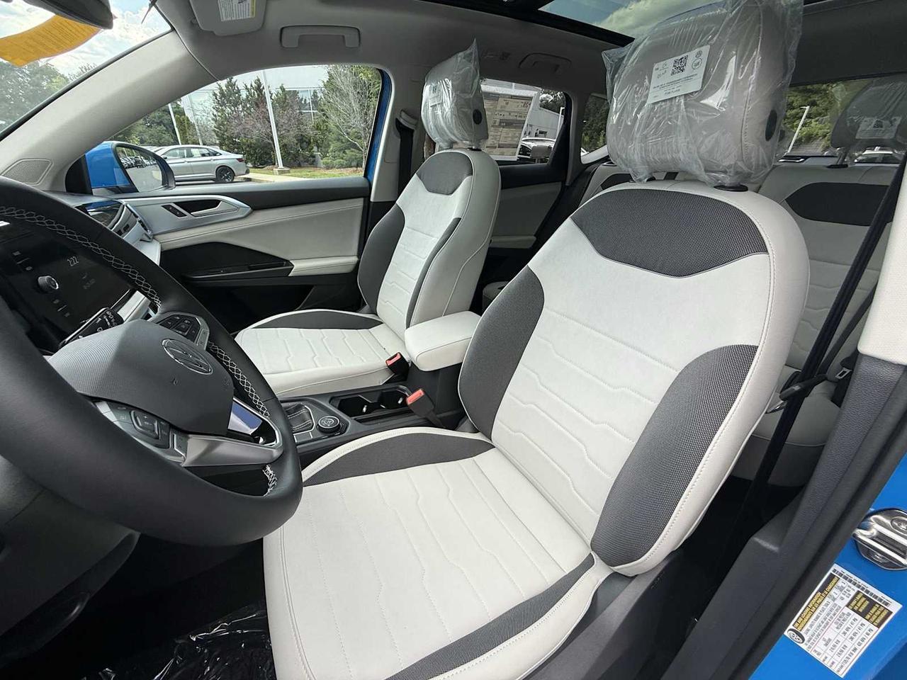 2025 Volkswagen Taos SE Westborough MA