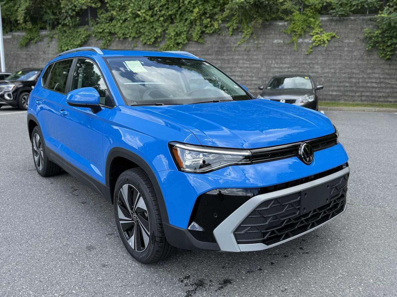2025 Volkswagen Taos SE Westborough MA