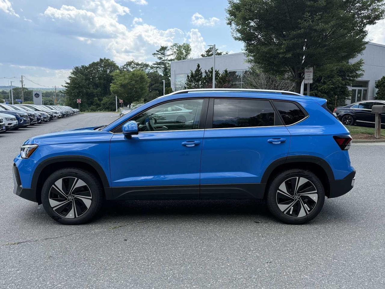 2025 Volkswagen Taos SE Westborough MA