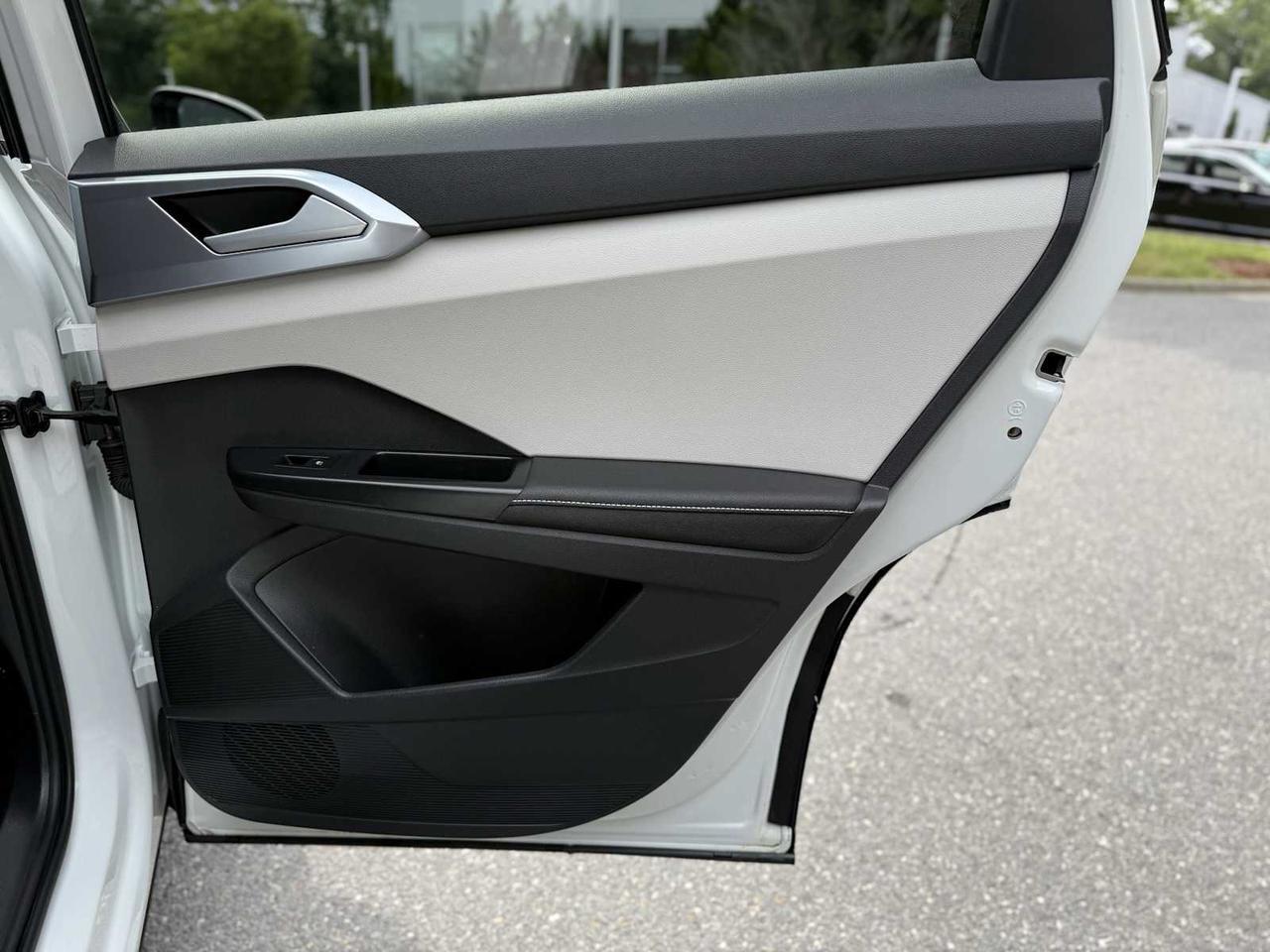 2025 Volkswagen Taos SE Westborough MA