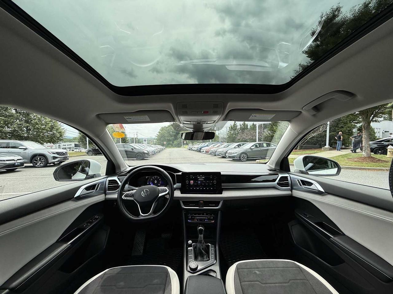2025 Volkswagen Taos SE Westborough MA