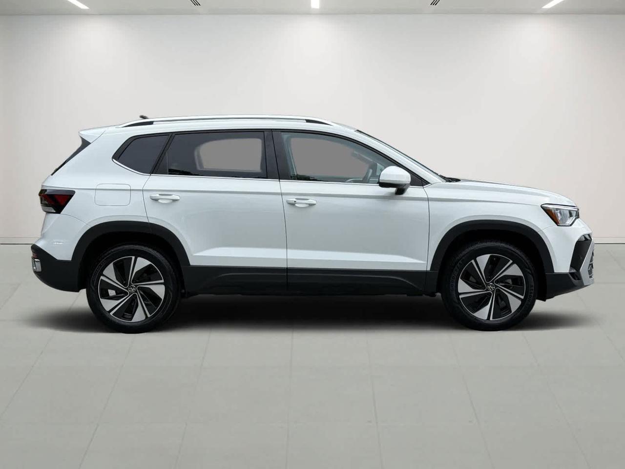 2025 Volkswagen Taos SE Westborough MA