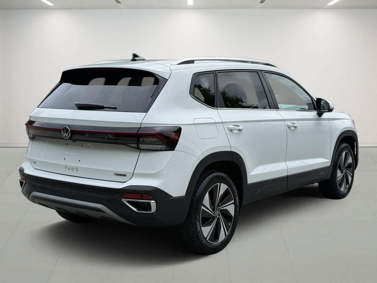 2025 Volkswagen Taos SE Westborough MA