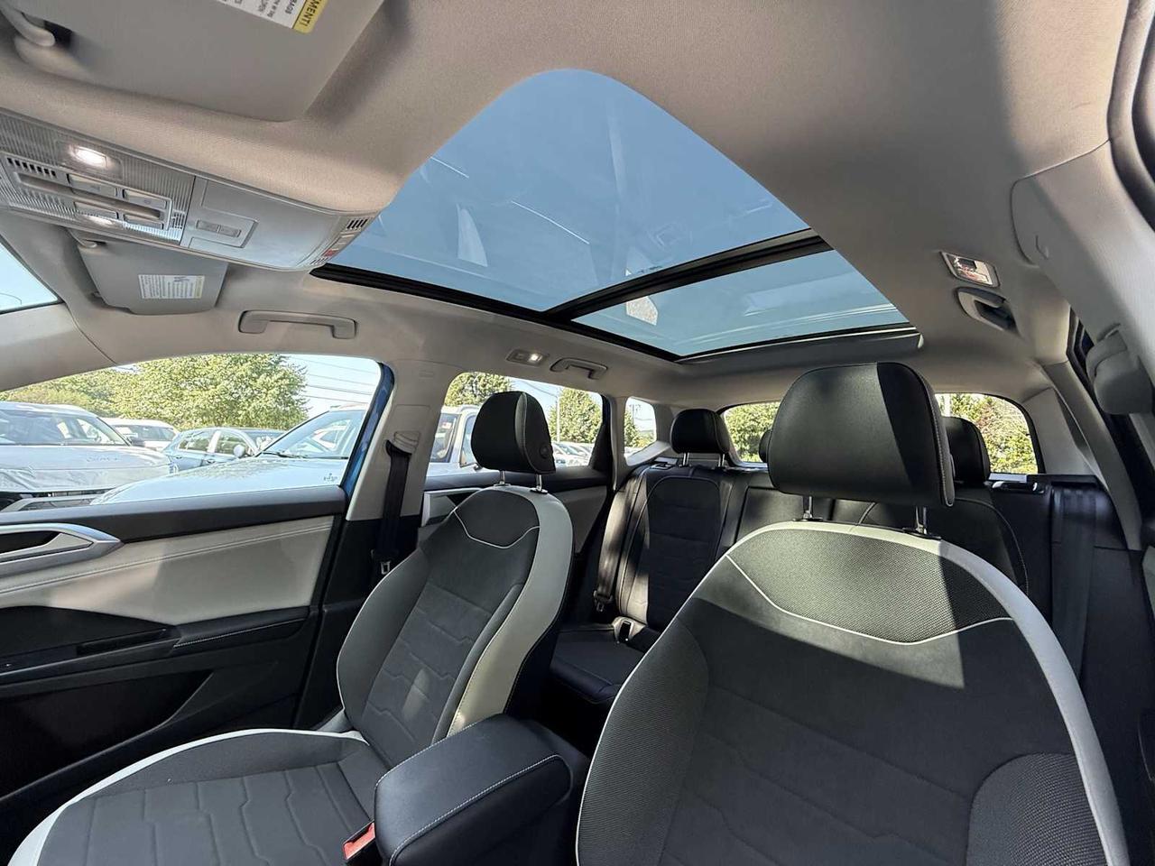 2025 Volkswagen Taos SE Westborough MA