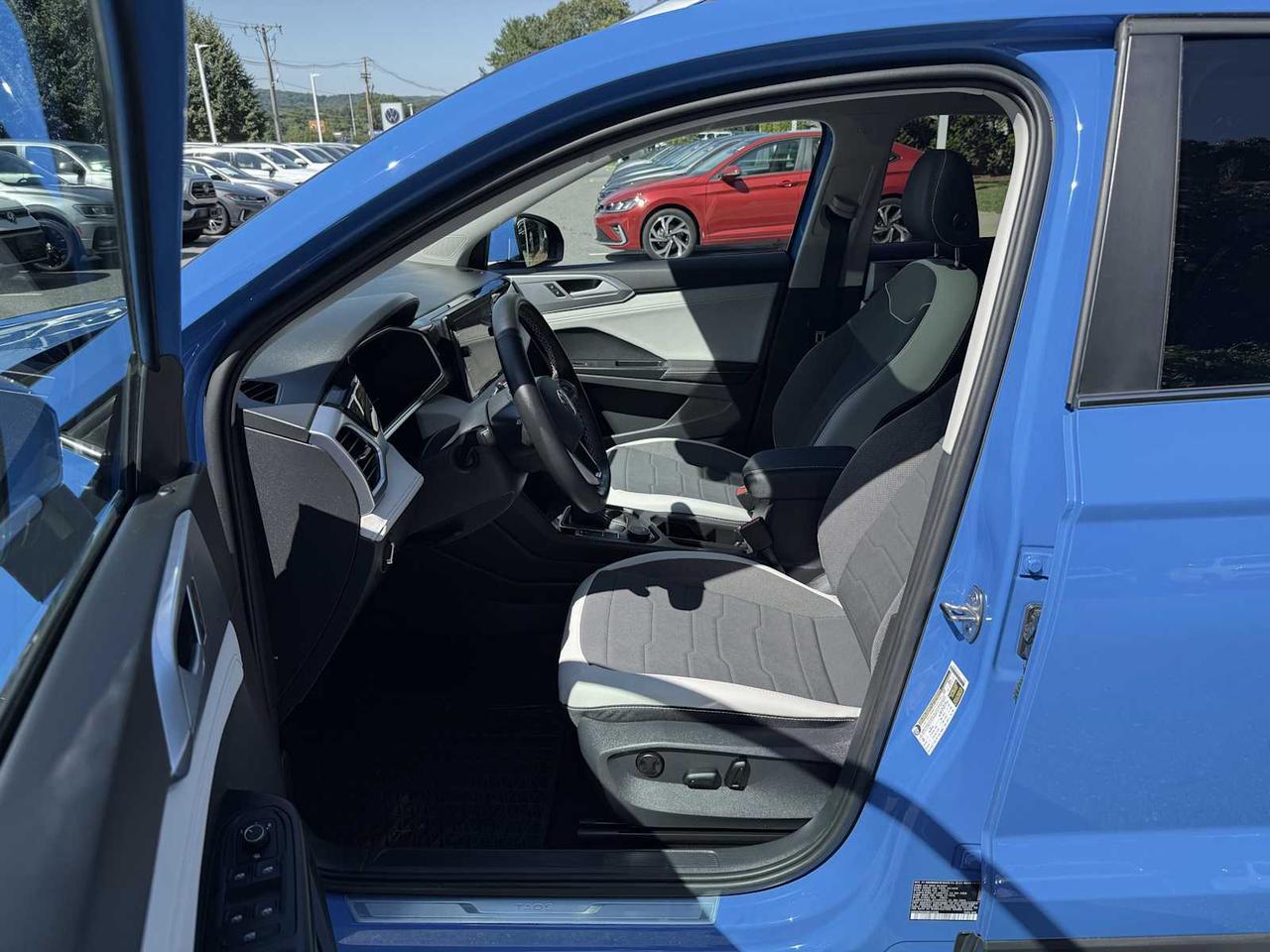 2025 Volkswagen Taos SE Westborough MA