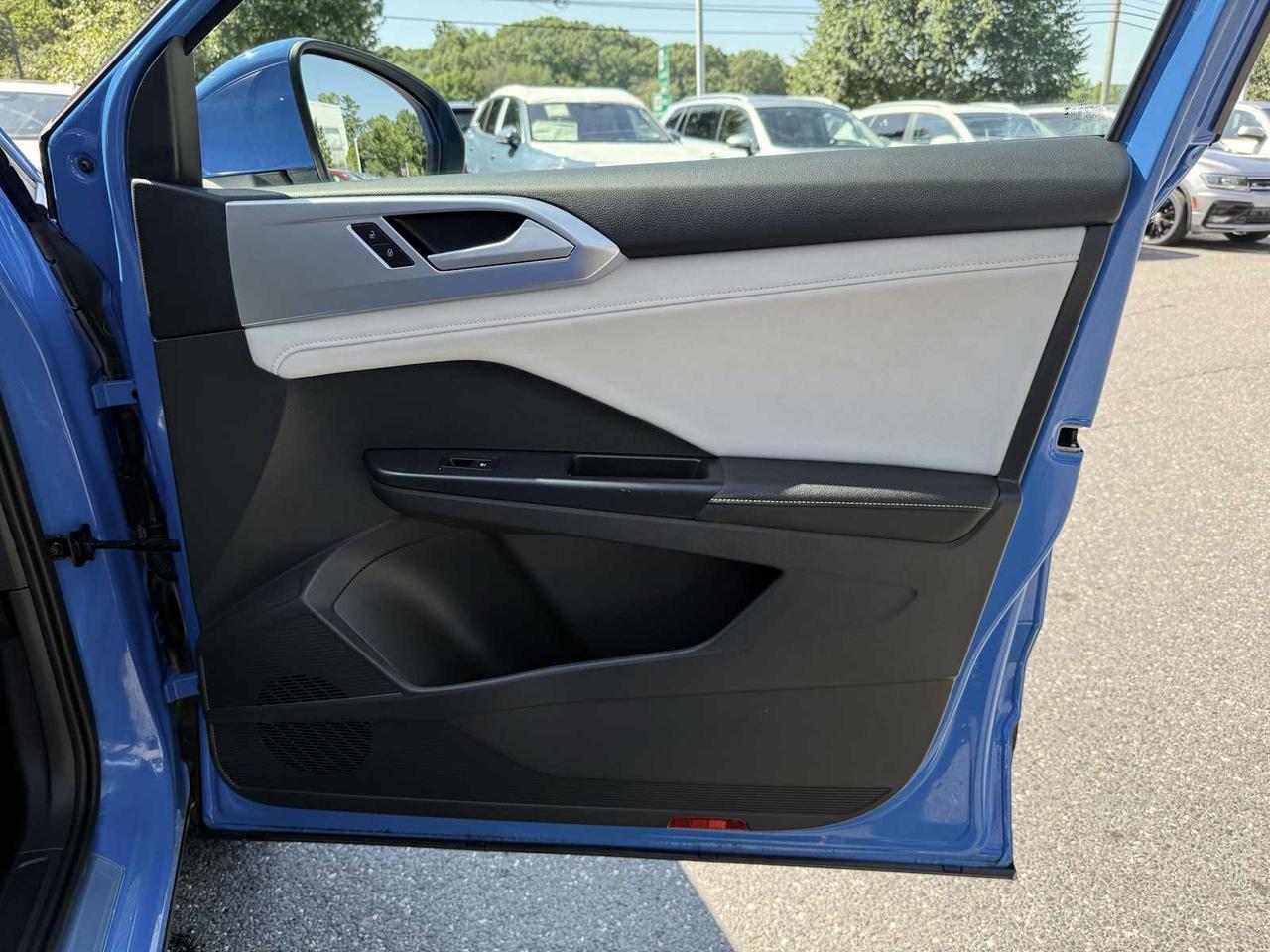 2025 Volkswagen Taos SE Westborough MA
