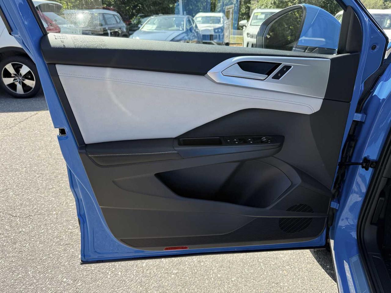 2025 Volkswagen Taos SE Westborough MA