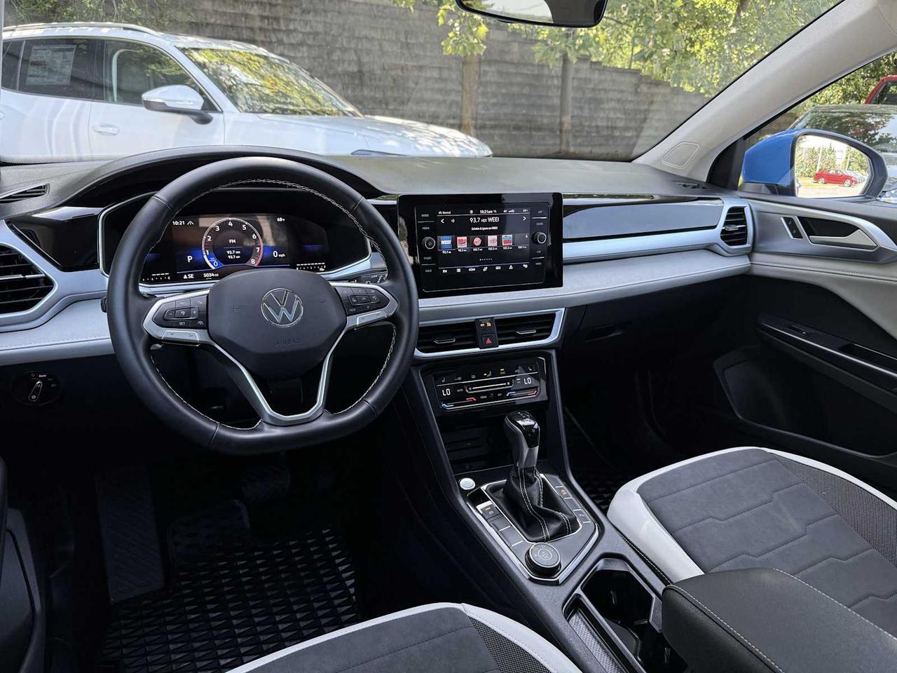 2025 Volkswagen Taos SE Westborough MA