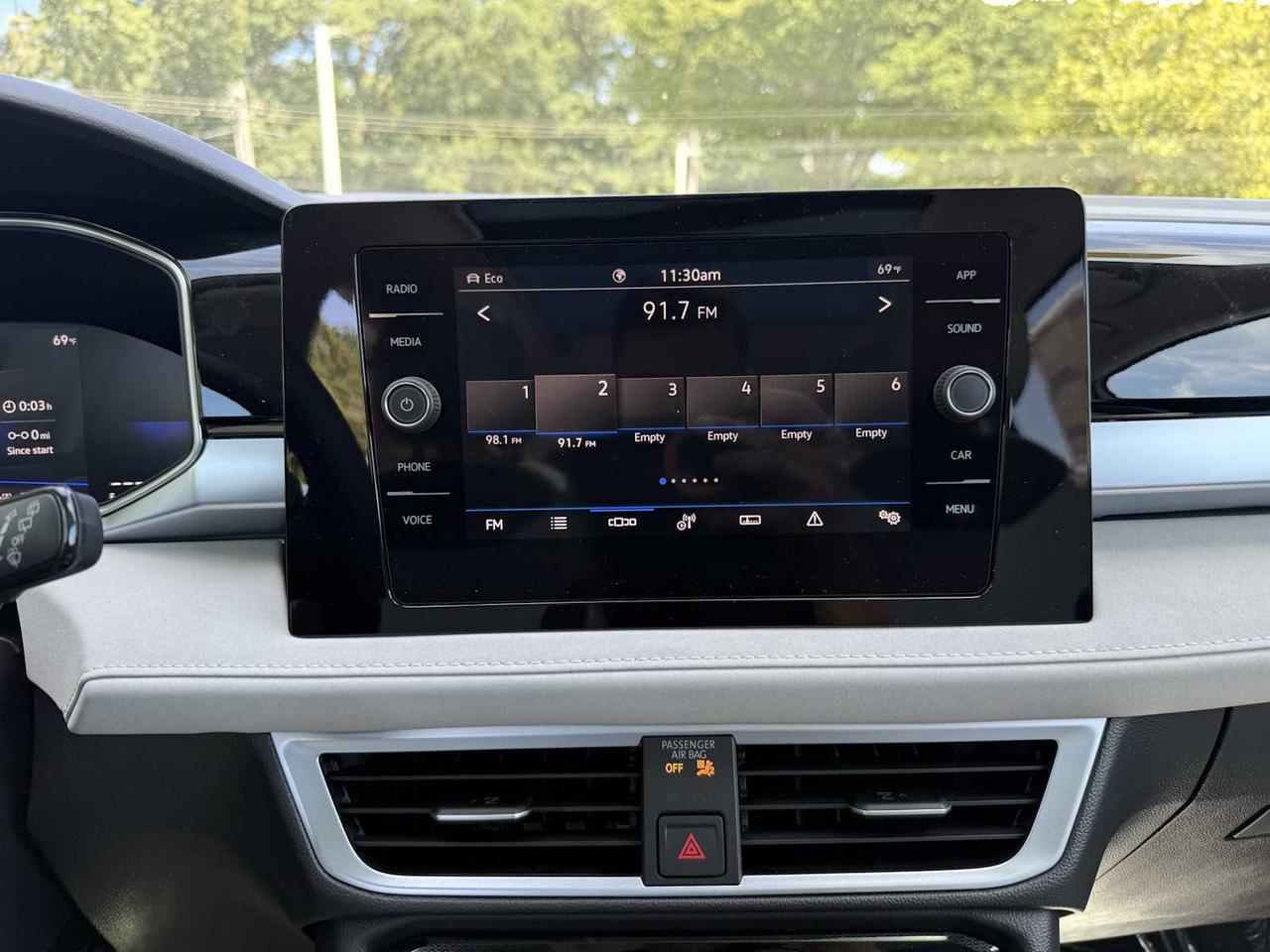 2025 Volkswagen Taos SE Westborough MA