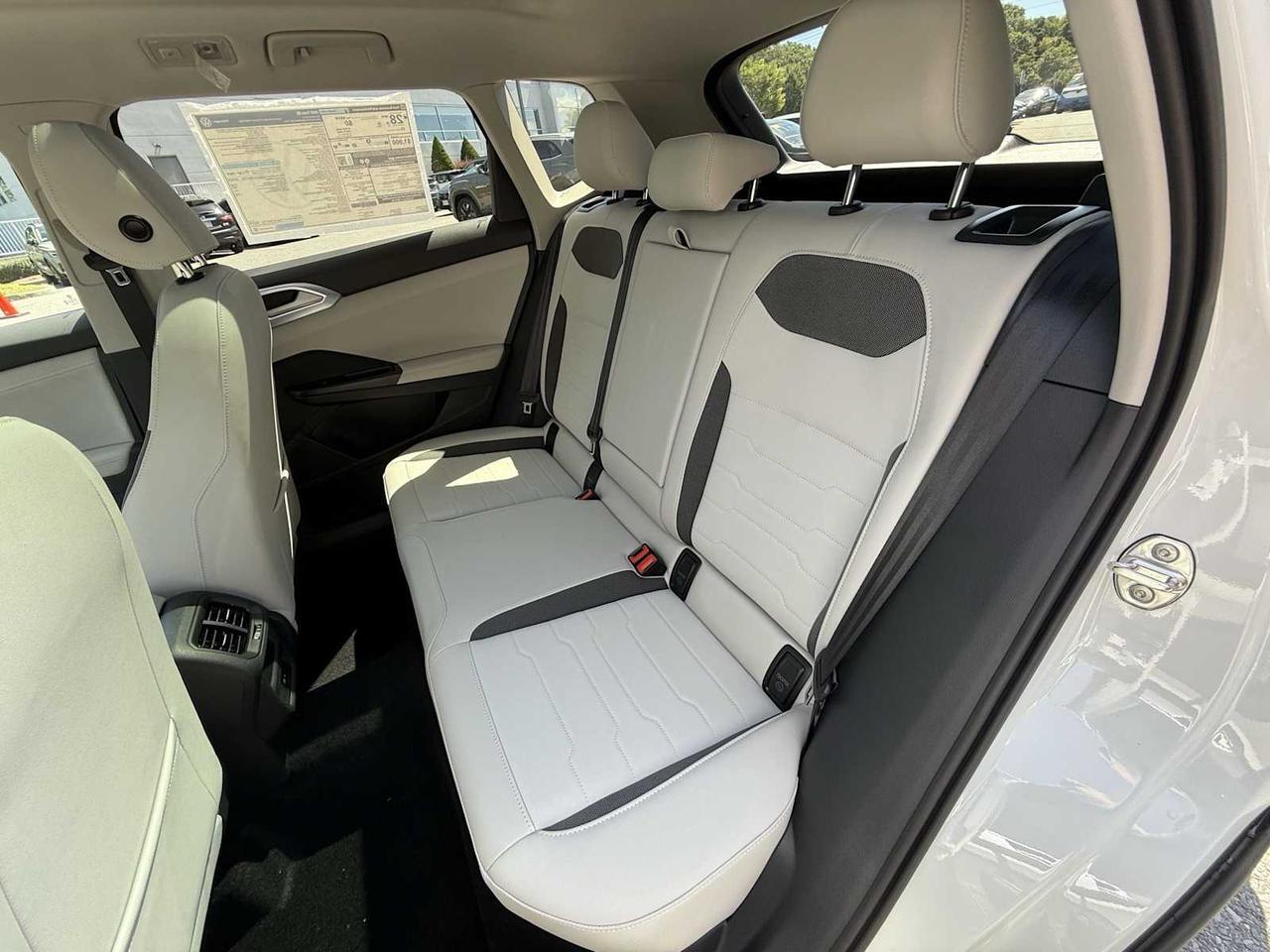 2025 Volkswagen Taos SE Westborough MA