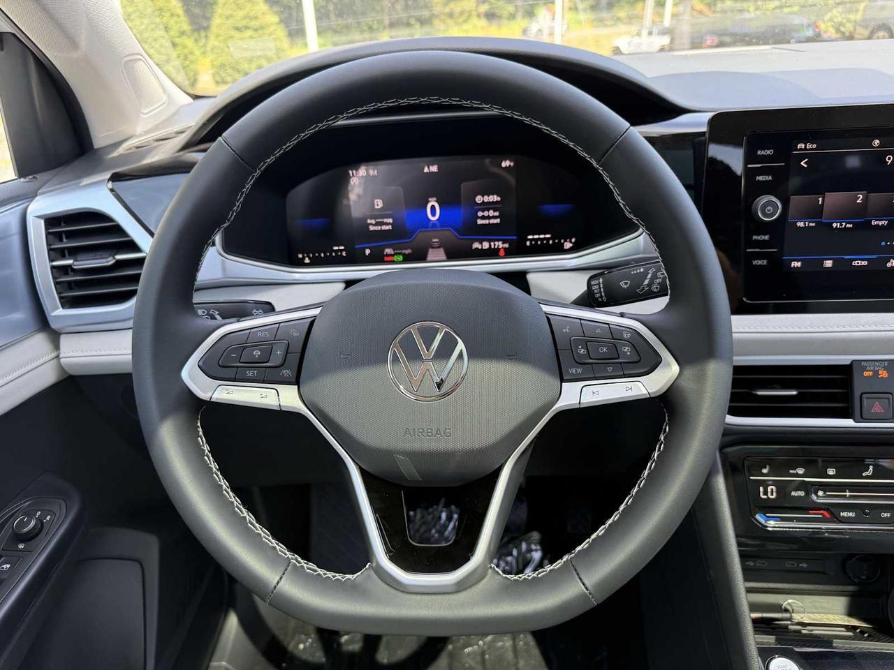 2025 Volkswagen Taos SE Westborough MA