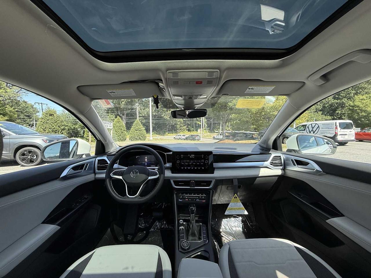 2025 Volkswagen Taos SE Westborough MA