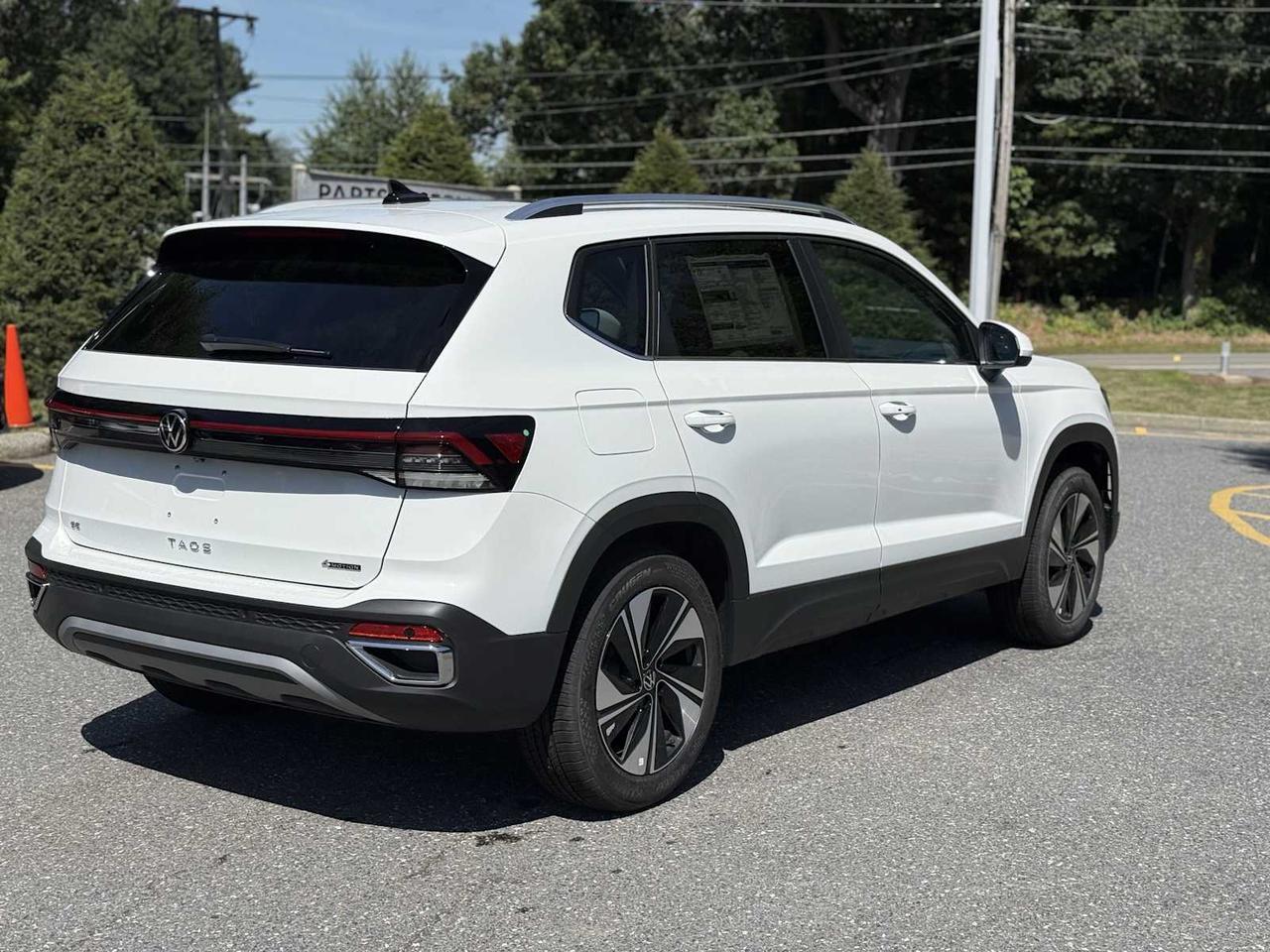 2025 Volkswagen Taos SE Westborough MA