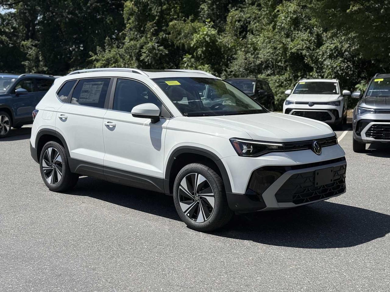 2025 Volkswagen Taos SE Westborough MA