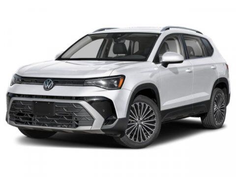 2025 Volkswagen Taos SE(ARRIVING END OF JULY/EARLY AUG) Oshkosh WI