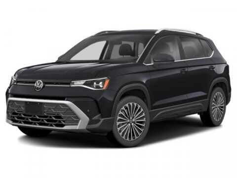 2025 Volkswagen Taos SE(ARRIVING END OF JULY/EARLY AUG) Oshkosh WI