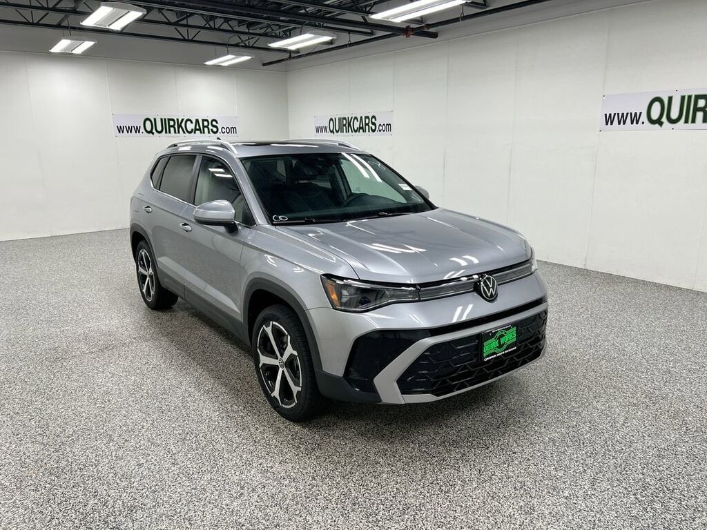 2025 Volkswagen Taos SEL Oshkosh WI