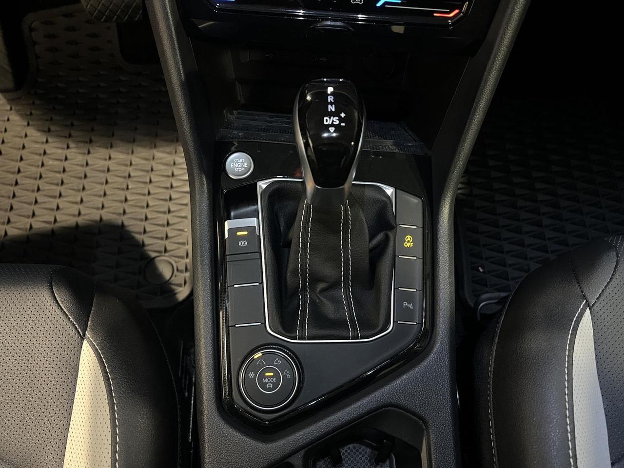 2025 Volkswagen Taos SEL Parker CO