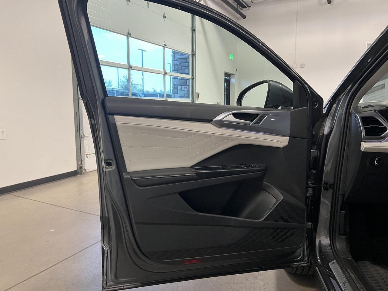 2025 Volkswagen Taos SEL Parker CO