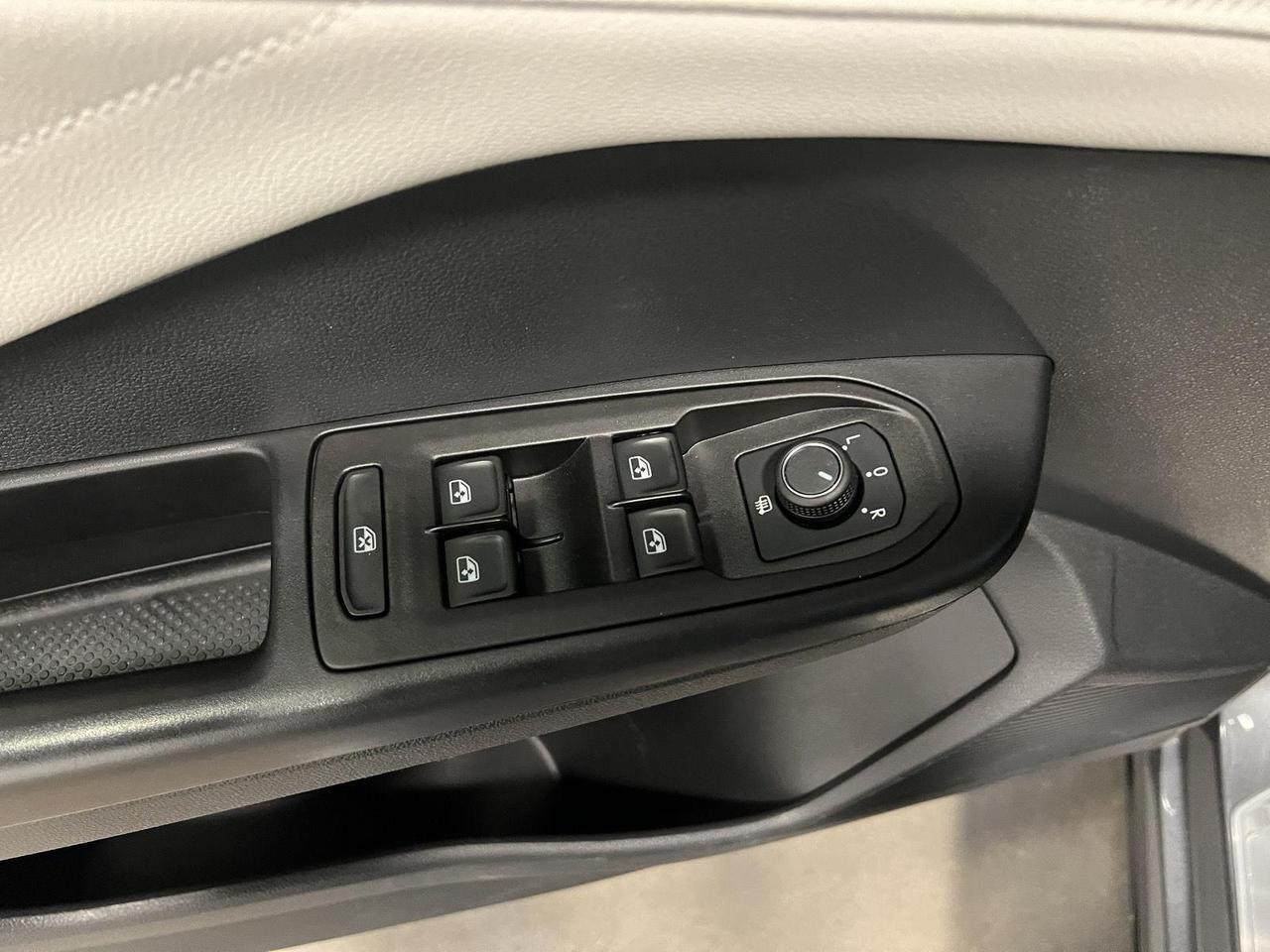 2025 Volkswagen Taos SEL Parker CO