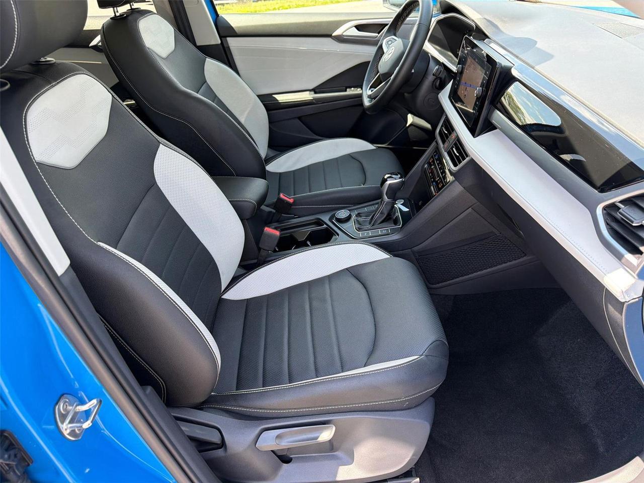 2025 Volkswagen Taos SEL Hagerstown MD