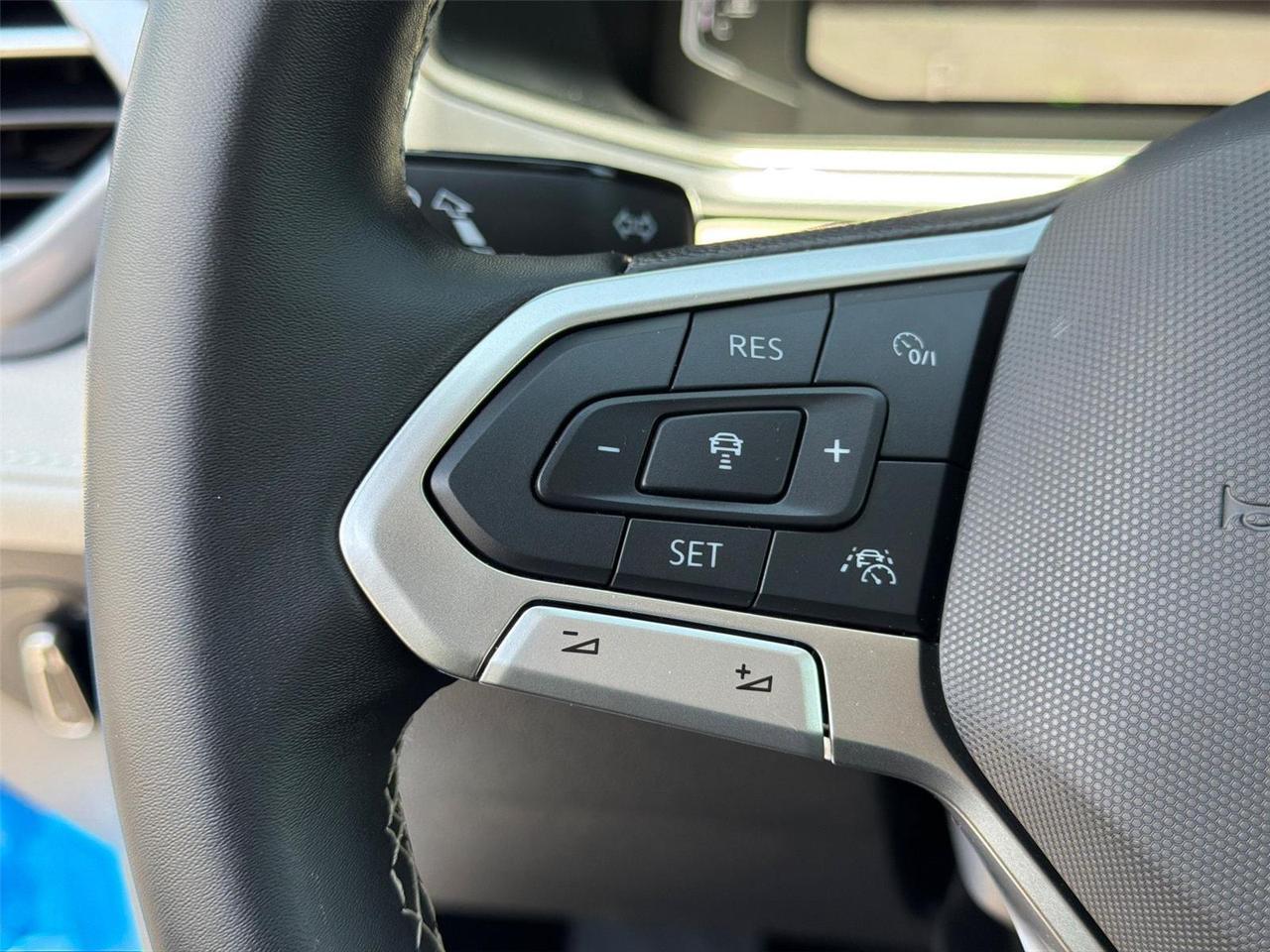 2025 Volkswagen Taos SEL Hagerstown MD