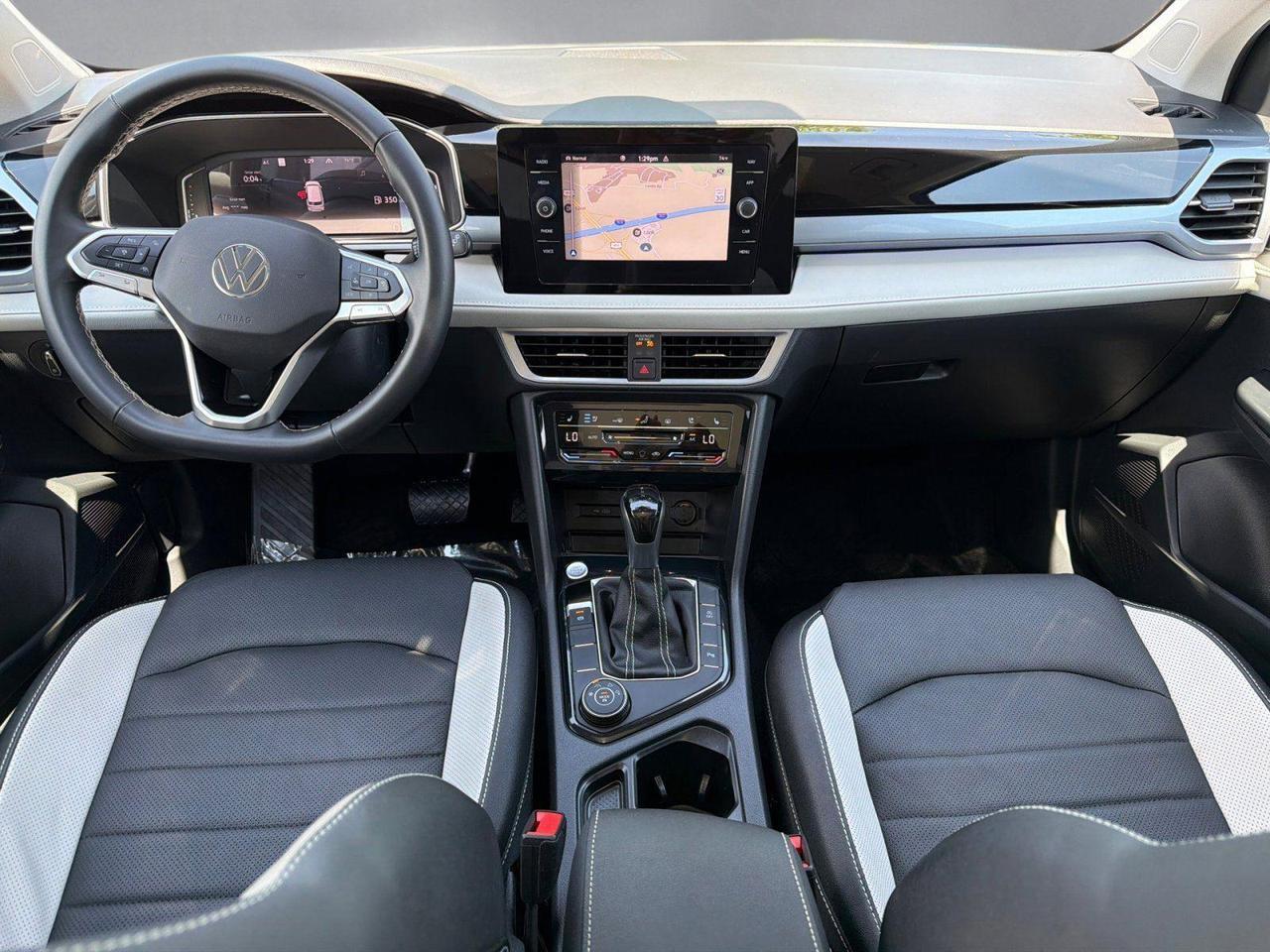 2025 Volkswagen Taos SEL Hagerstown MD