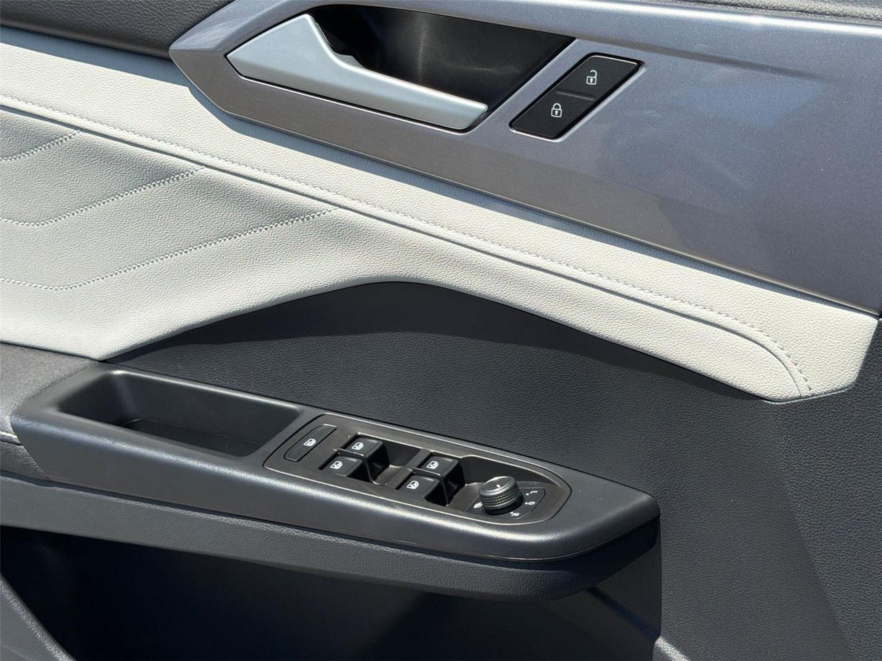2025 Volkswagen Taos SEL Hagerstown MD