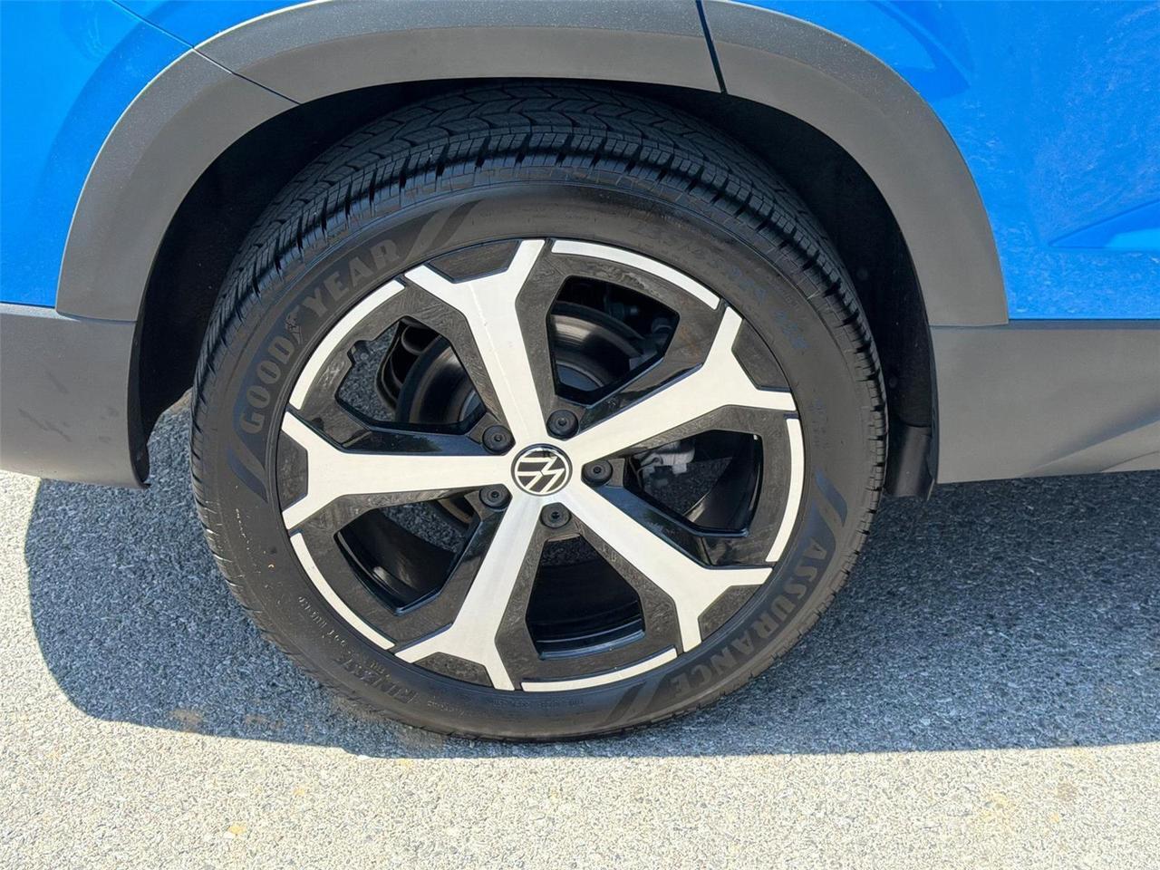 2025 Volkswagen Taos SEL Hagerstown MD