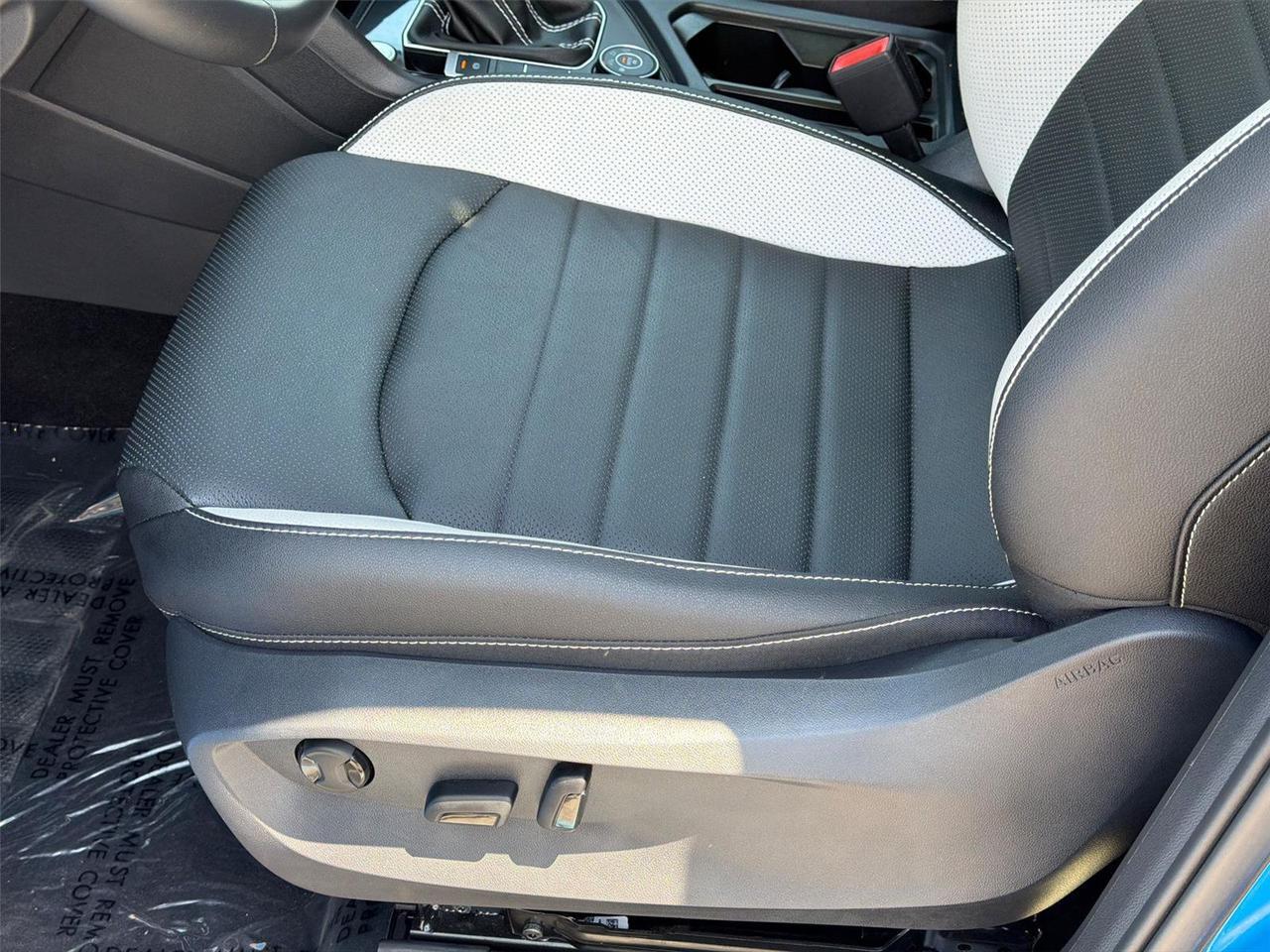 2025 Volkswagen Taos SEL Hagerstown MD