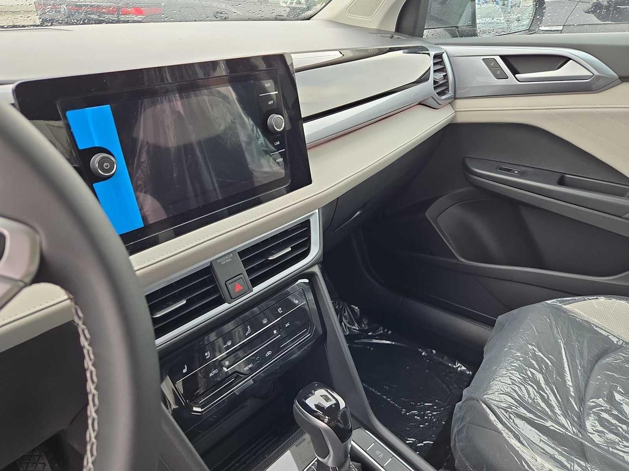 2025 Volkswagen Taos SEL Medford MA