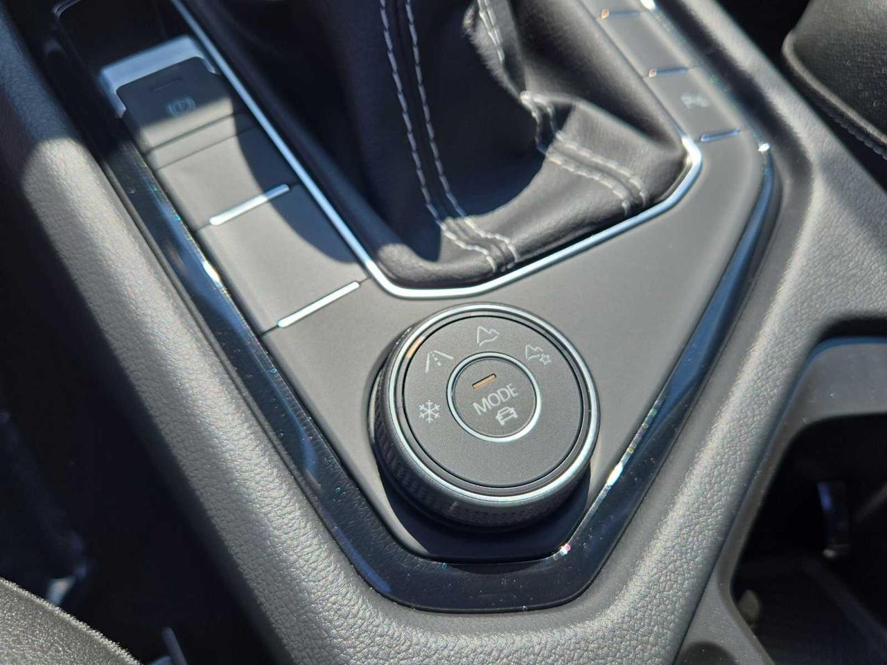 2025 Volkswagen Taos SEL Medford MA