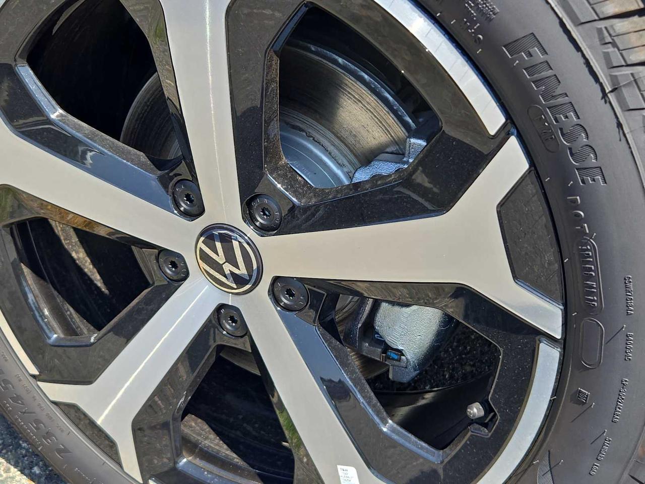 2025 Volkswagen Taos SEL Medford MA