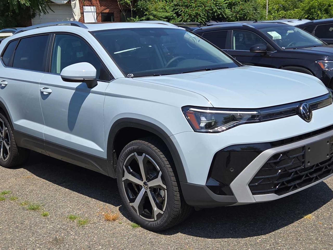 2025 Volkswagen Taos SEL Medford MA