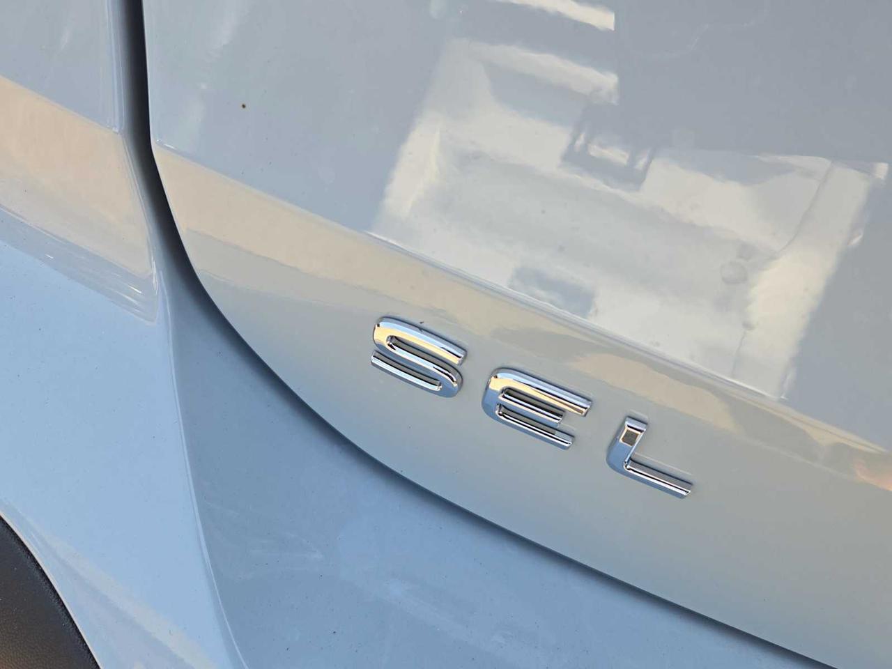 2025 Volkswagen Taos SEL Medford MA