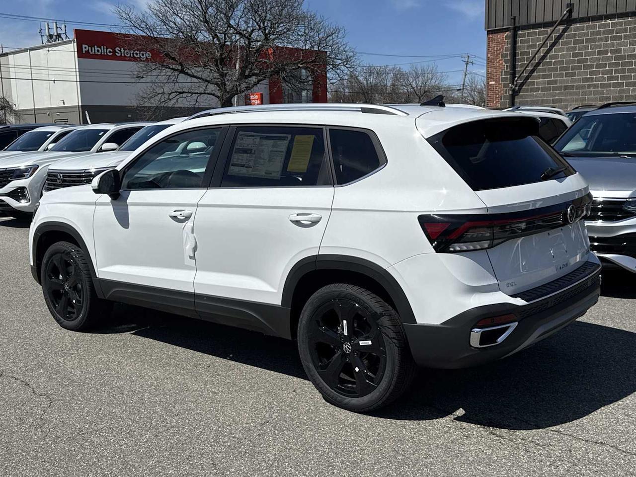 2025 Volkswagen Taos SEL Medford MA