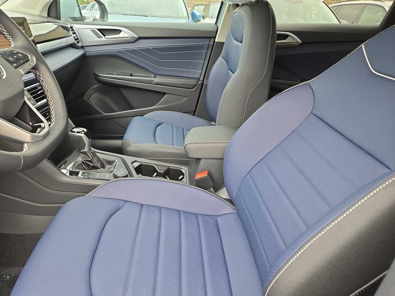 2025 Volkswagen Taos SEL Medford MA
