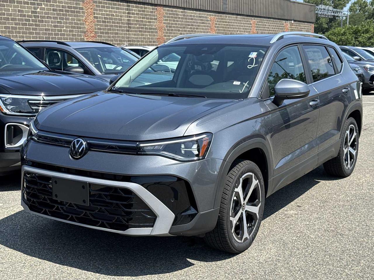 2025 Volkswagen Taos SEL Medford MA