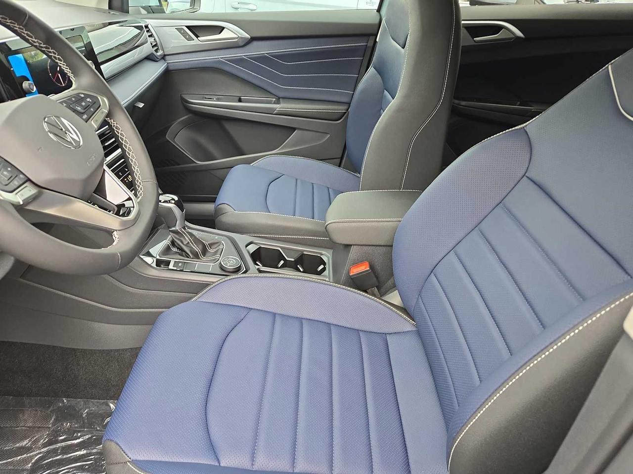 2025 Volkswagen Taos SEL Medford MA