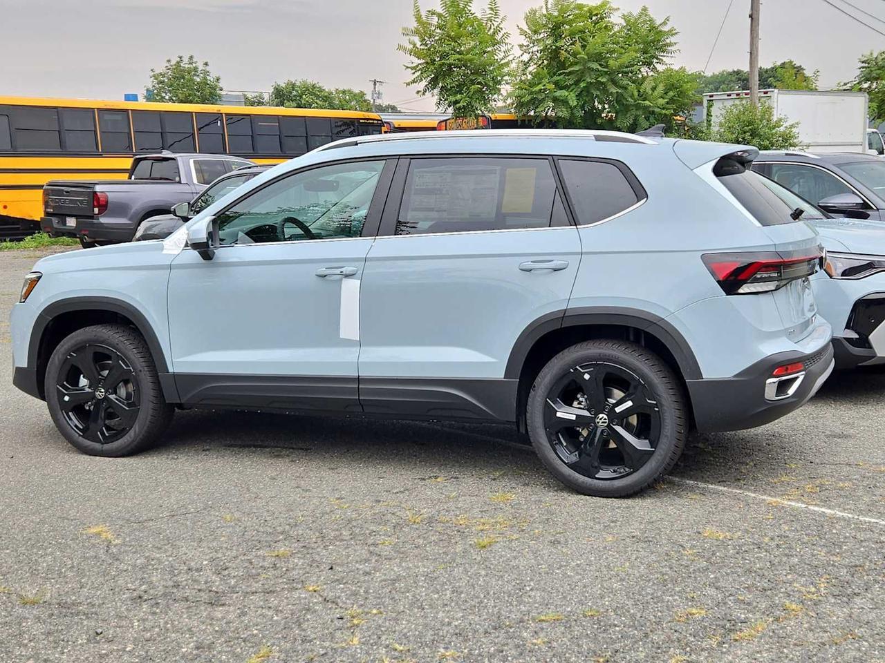 2025 Volkswagen Taos SEL Medford MA